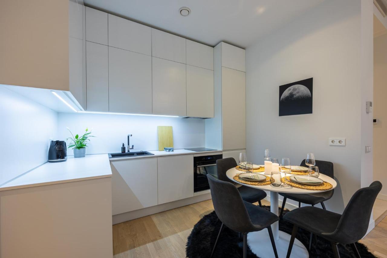 Rotermanni Apartment#Top Location#Spacious#Free Parking 塔林 外观 照片