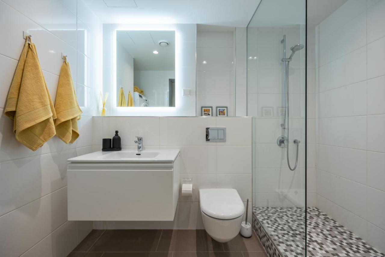 Rotermanni Apartment#Top Location#Spacious#Free Parking 塔林 外观 照片